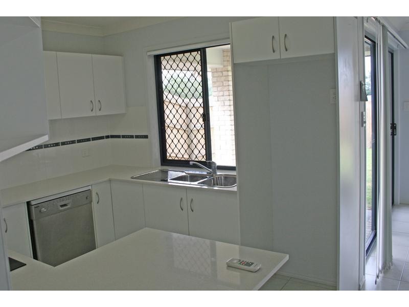 3 York Cl, Oxley QLD 4075
