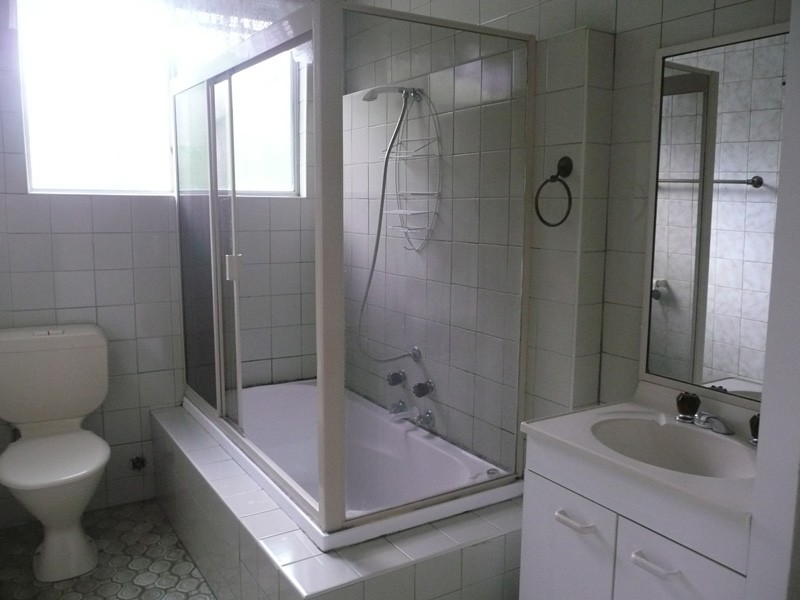 6 Cloverdale Rd, Doolandella QLD 4077