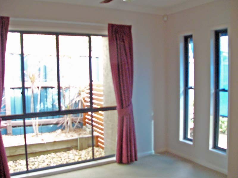 20 Saffron Pl, Seventeen Mile Rocks QLD 4073