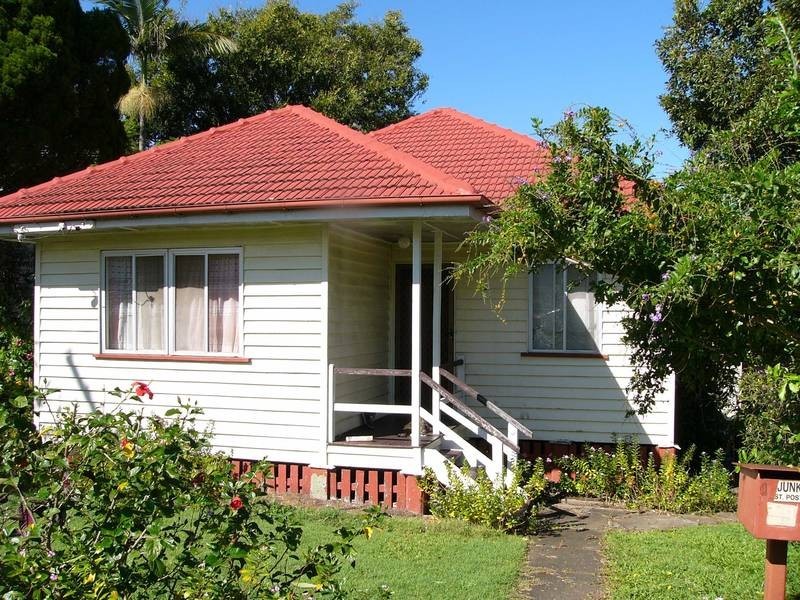 19 Calston Street, Oxley QLD 4075