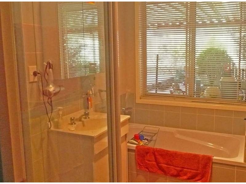 1 Possum Court, Doolandella QLD 4077