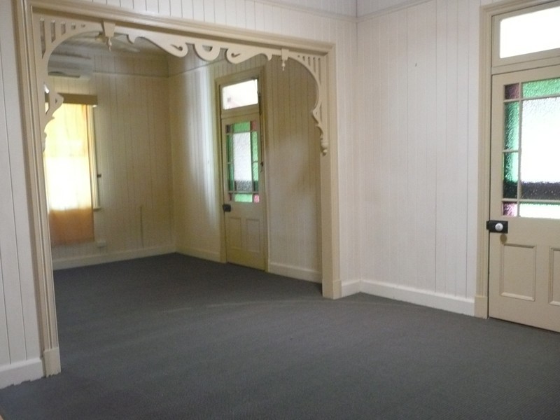 8 Skew St, Sherwood QLD 4075