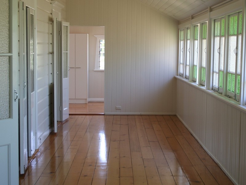 2 Michael Place, Oxley QLD 4075