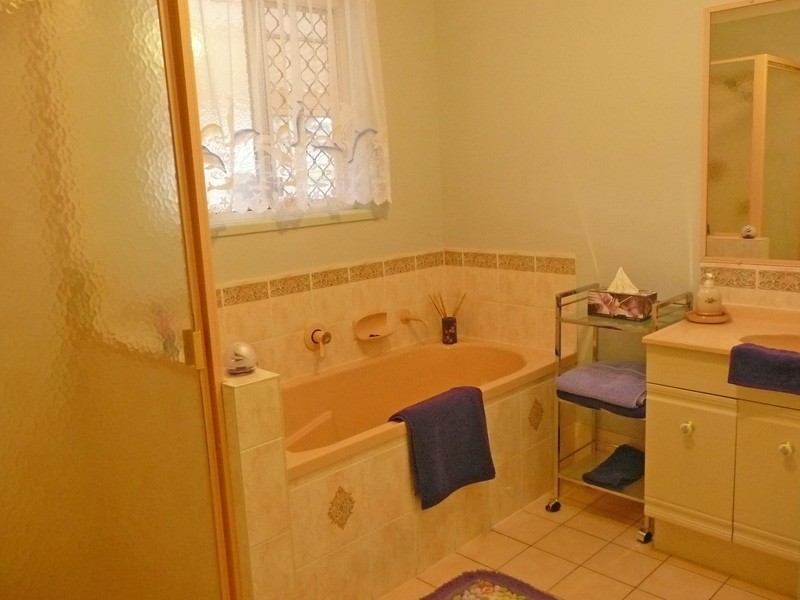 69 Mabel Street, Oxley QLD 4075