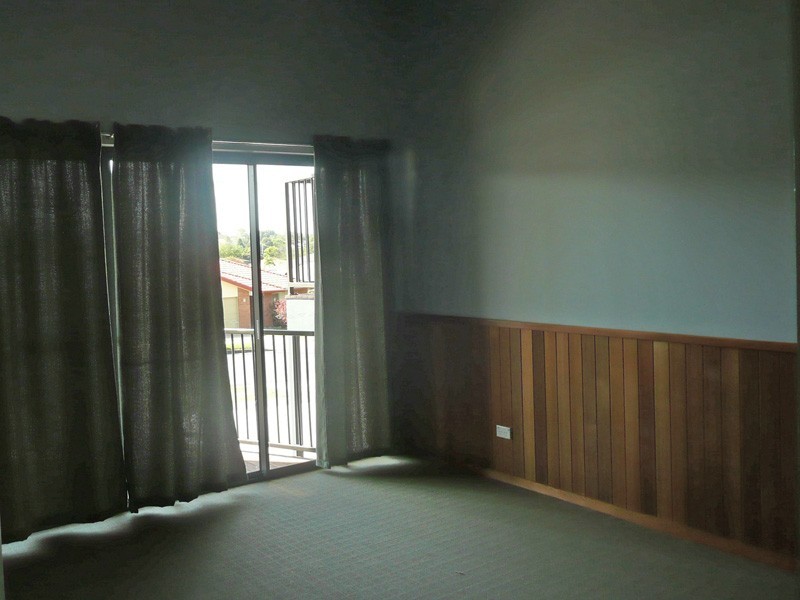 142 Englefield Rd, Oxley QLD 4075