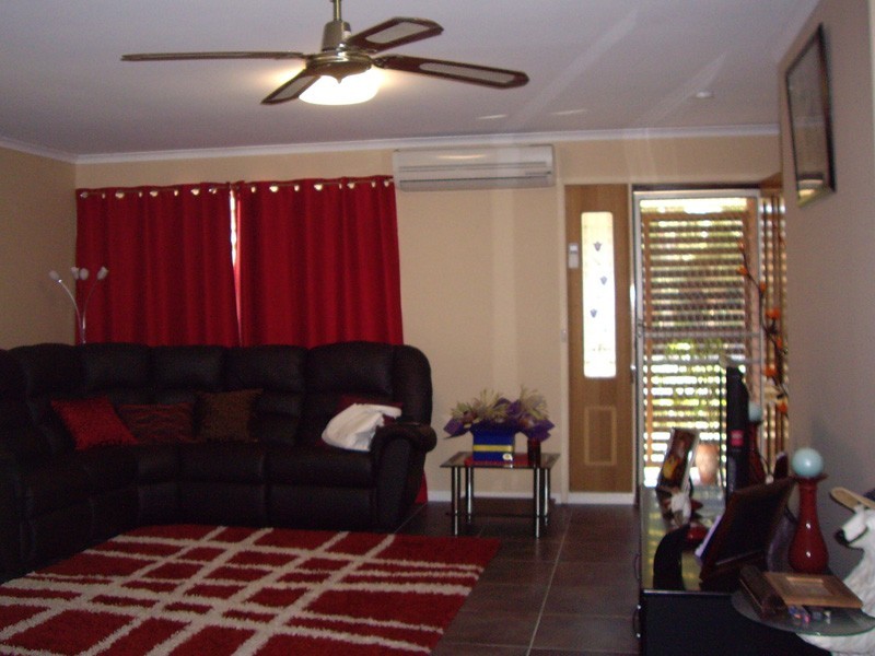 18 Thornburgh Street, Oxley QLD 4075