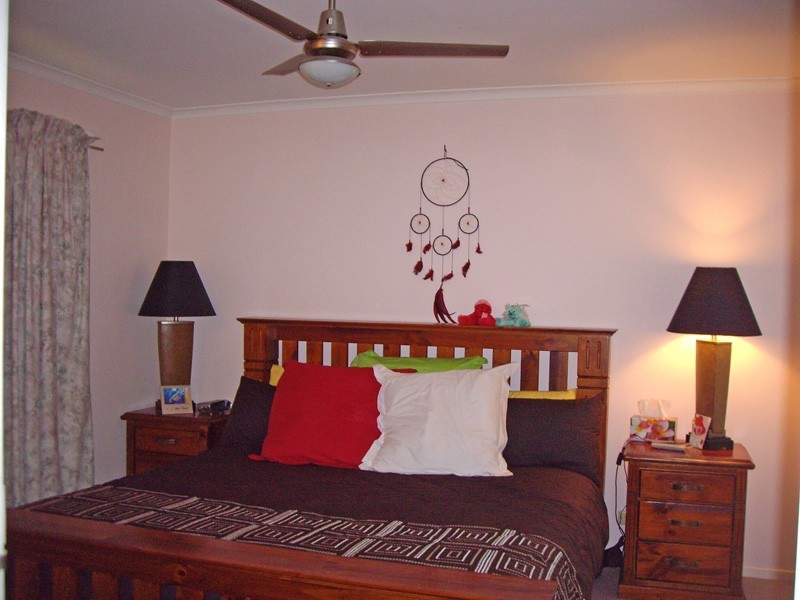 18 Thornburgh Street, Oxley QLD 4075