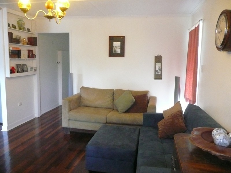 17 Ingham Street, Oxley QLD 4075
