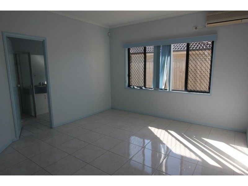 13 Muirfield Cres, Oxley QLD 4075