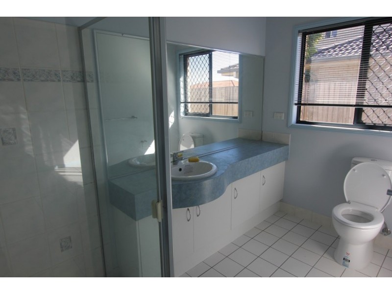 13 Muirfield Cres, Oxley QLD 4075