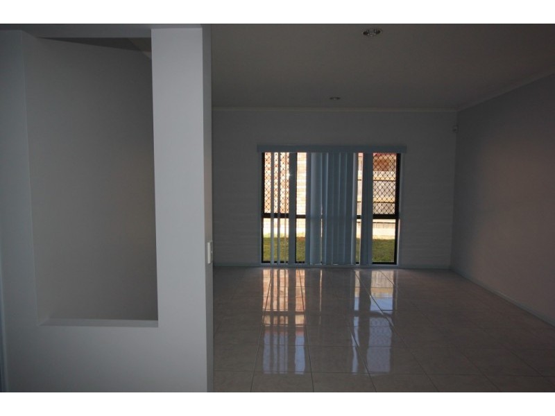 13 Muirfield Cres, Oxley QLD 4075