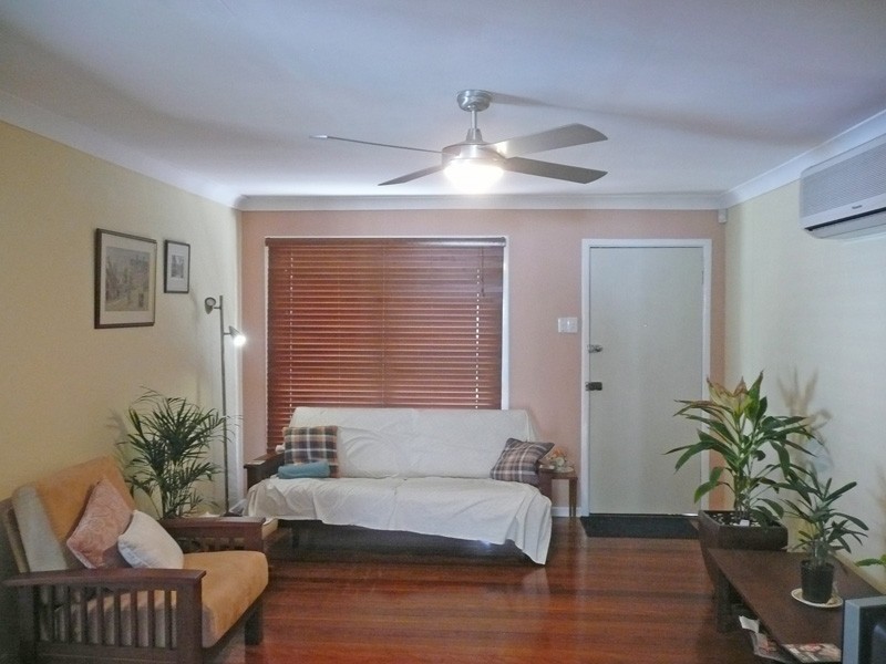 11 Lawson Street, Oxley QLD 4075
