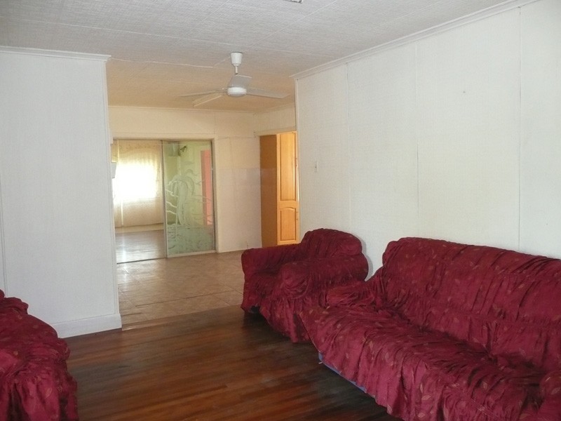 28 Cardiff Rd, Darra QLD 4076