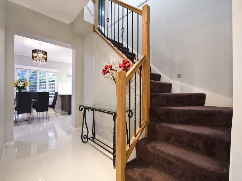 7 Seychelles Lane, Forest Lake QLD 4078