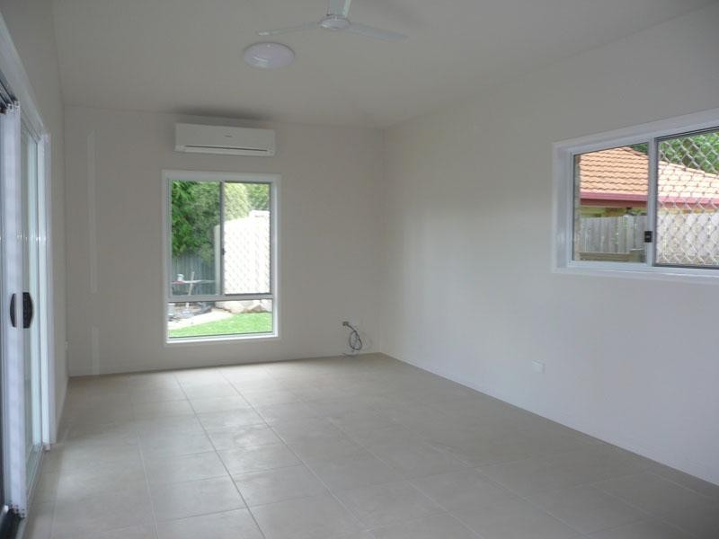 74 Oxley Station Rd, Oxley QLD 4075