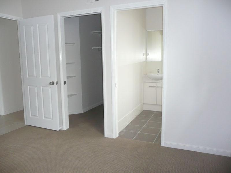 74 Oxley Station Rd, Oxley QLD 4075