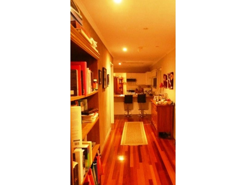 18 Muirlea Street, Oxley QLD 4075