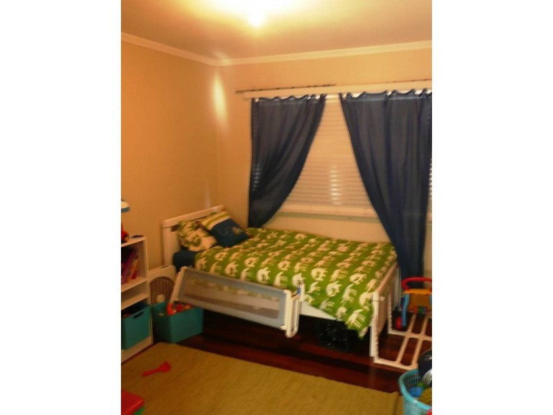 18 Muirlea Street, Oxley QLD 4075