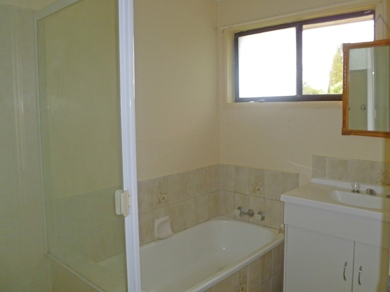 10 Shamrock Rd, Darra QLD 4076