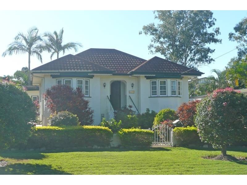 10 Stephenson Street, Oxley QLD 4075