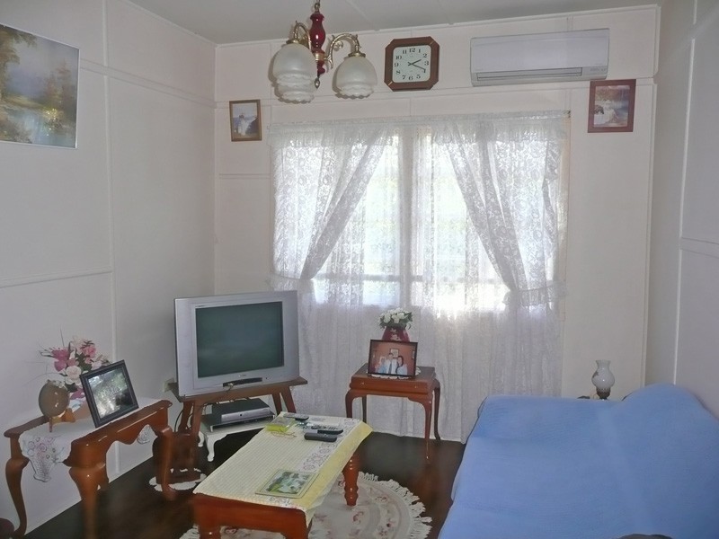 10 Stephenson Street, Oxley QLD 4075