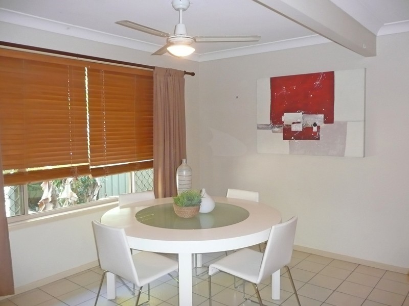 9 Kauri Place, Seventeen Mile Rocks QLD 4073