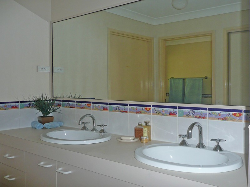 9 Kauri Place, Seventeen Mile Rocks QLD 4073