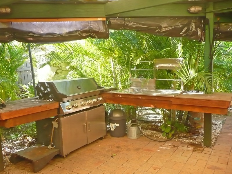 9 Kauri Place, Seventeen Mile Rocks QLD 4073