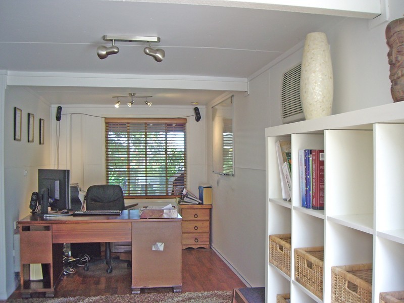 18 Merring Street, Oxley QLD 4075