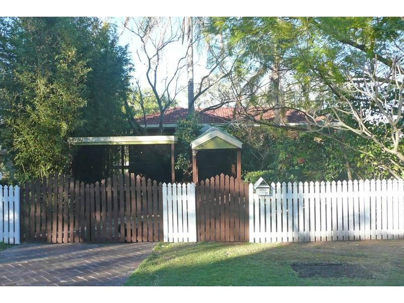 17 Holmedale St, Oxley QLD 4075