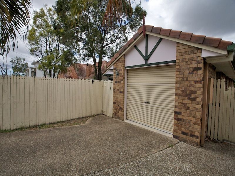 121 Graceville Ave, Graceville QLD 4075