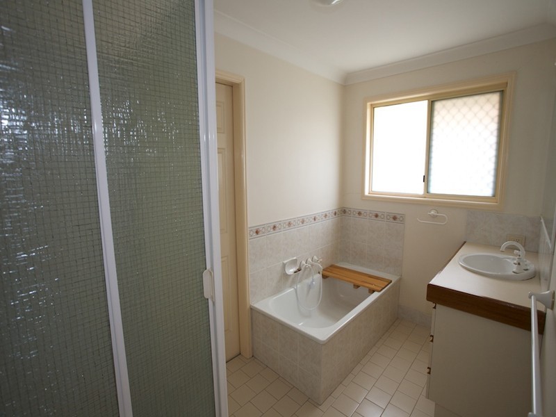 121 Graceville Ave, Graceville QLD 4075