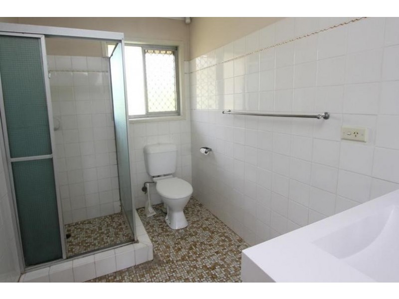 2/12 Skew St, Sherwood QLD 4075