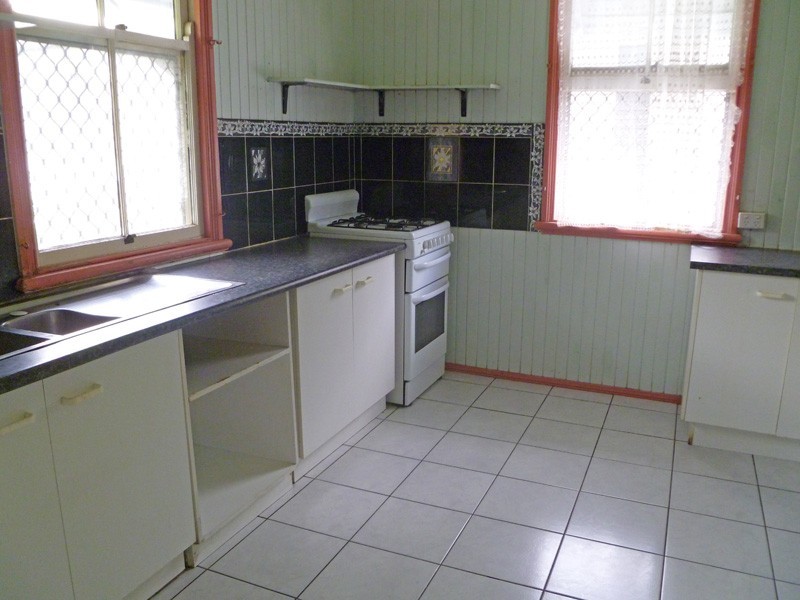 570 Sherwood Rd, Sherwood QLD 4075