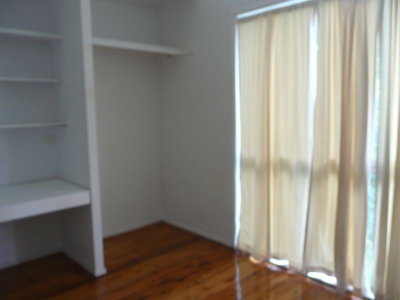 60 Blackheath Rd, Oxley QLD 4075