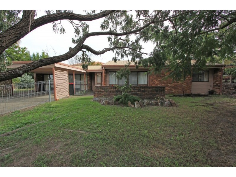 2 Firefly St, Durack QLD 4077