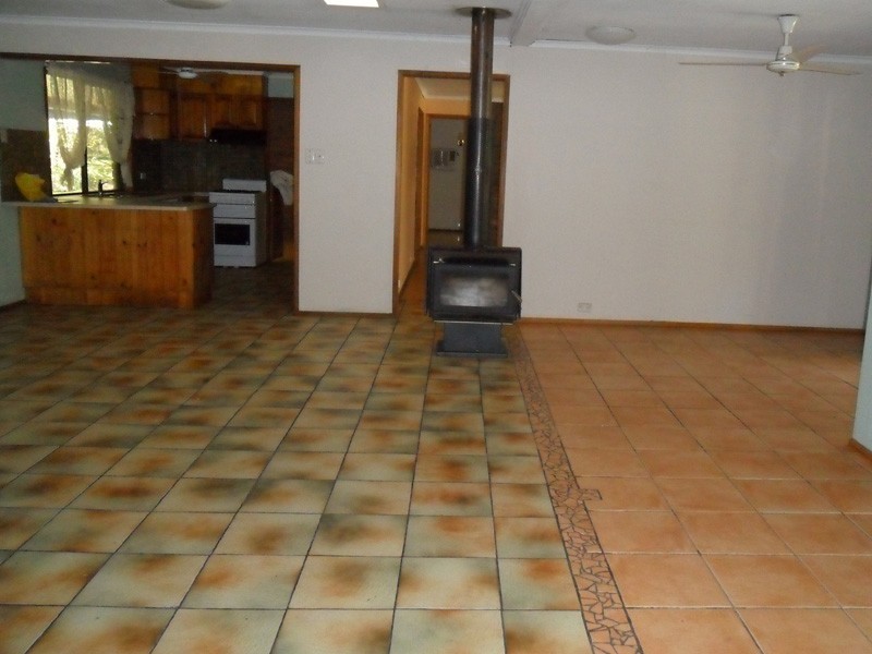 1604 Blunder Rd, Heathwood QLD 4110