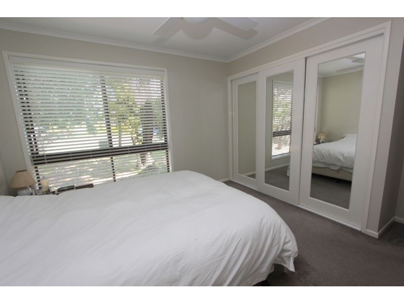 19 Thornburgh St, Oxley QLD 4075