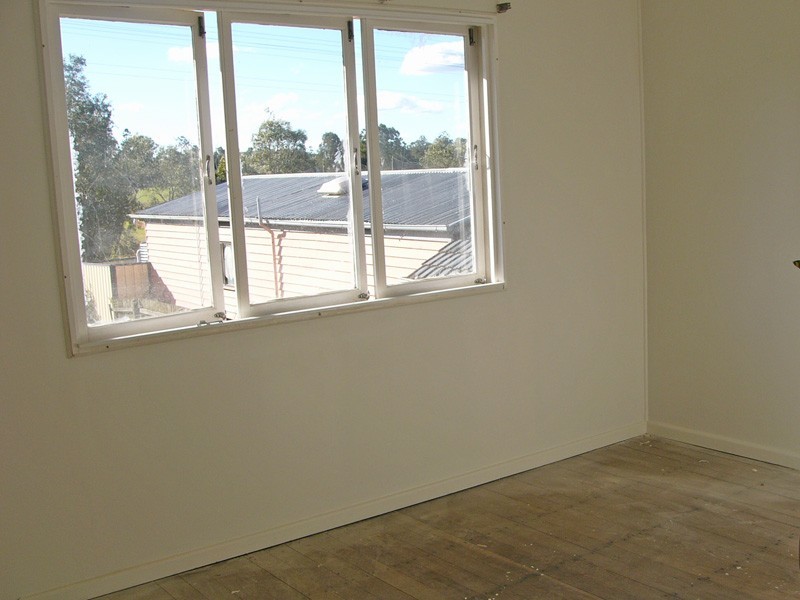 32 Lawson Street, Oxley QLD 4075