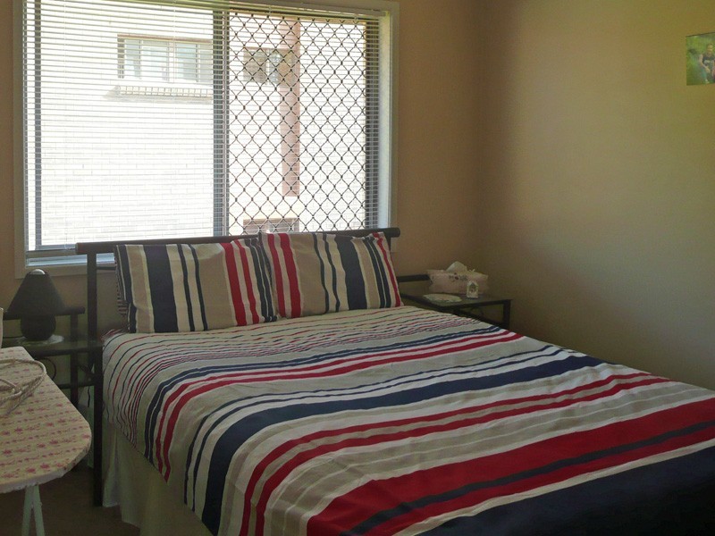 4/12 Skew St, Sherwood QLD 4075