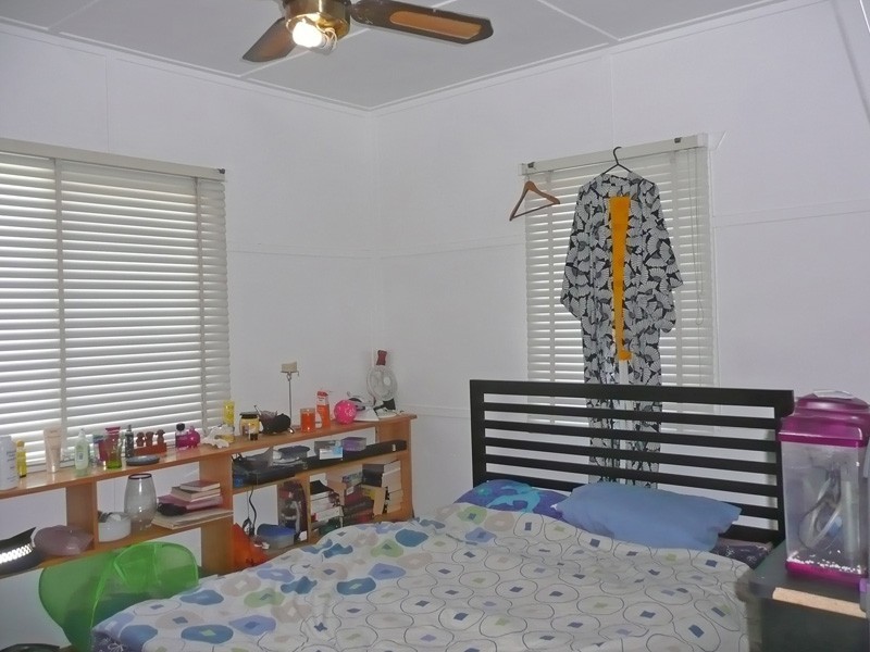 101 Englefield Rd, Oxley QLD 4075