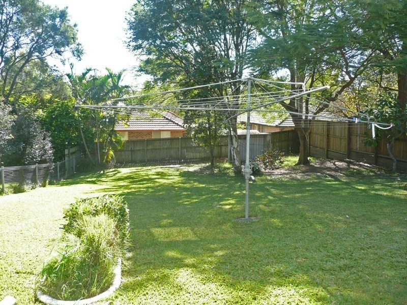 101 Englefield Rd, Oxley QLD 4075