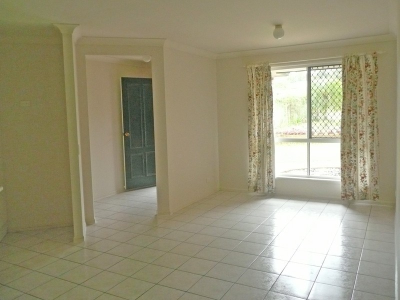 3 Norfolk Place, Seventeen Mile Rocks QLD 4073