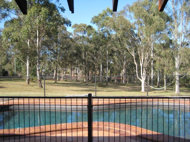 87 Staplyton Rd, Heathwood QLD 4110