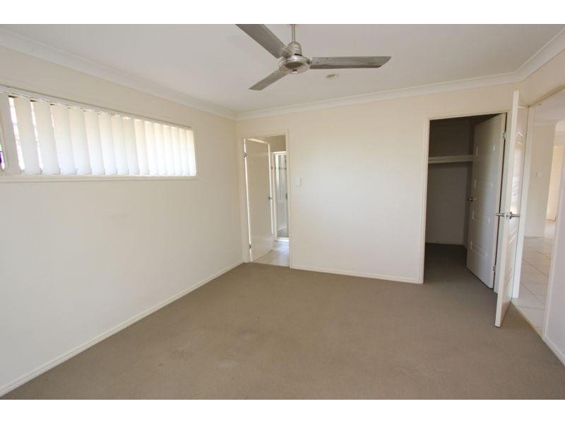 11 Michael Pl, Oxley QLD 4075