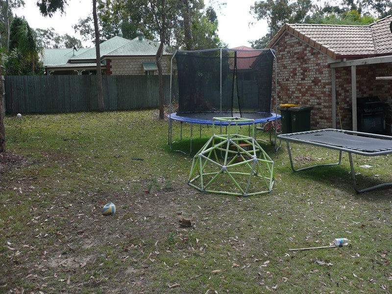 2 Selwyn Close, Forest Lake QLD 4078