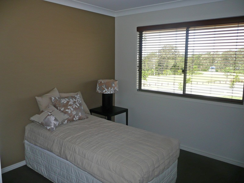 04 Grandview Pl, Oxley QLD 4075