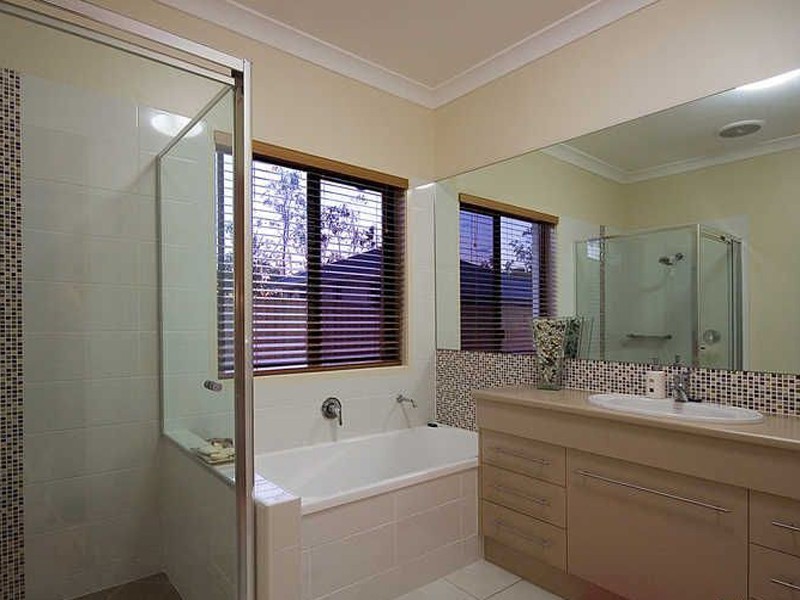 4 Nullarbor Circuit, Forest Lake QLD 4078