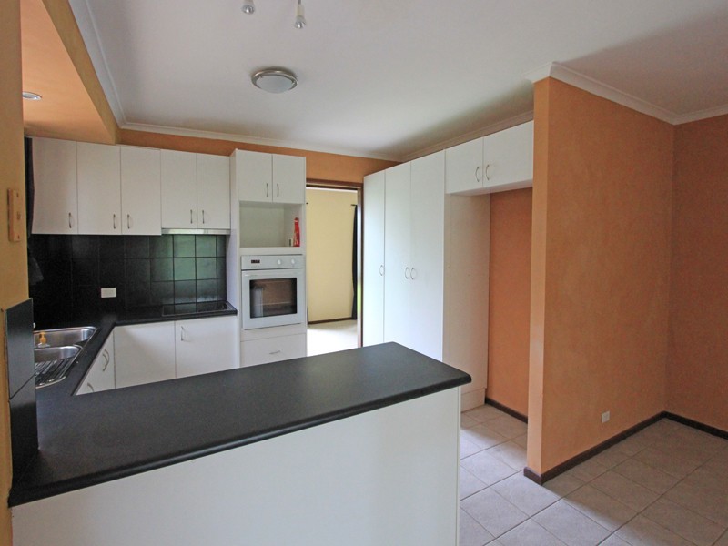 3 Skirmish St, Seventeen Mile Rocks QLD 4073