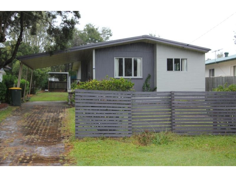 15 Lawson St, Oxley QLD 4075